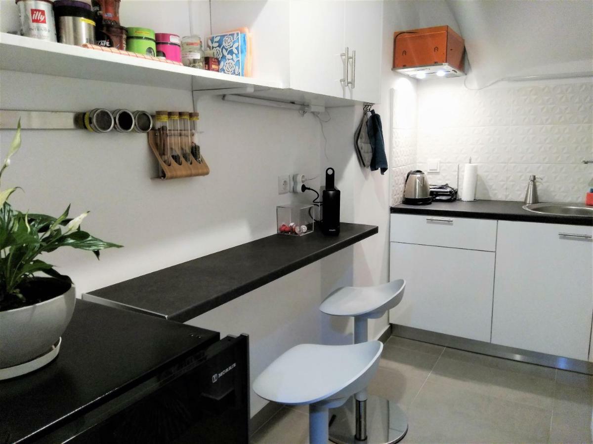Athens Pangrati Modern Apt 10Min To Metro Экстерьер фото